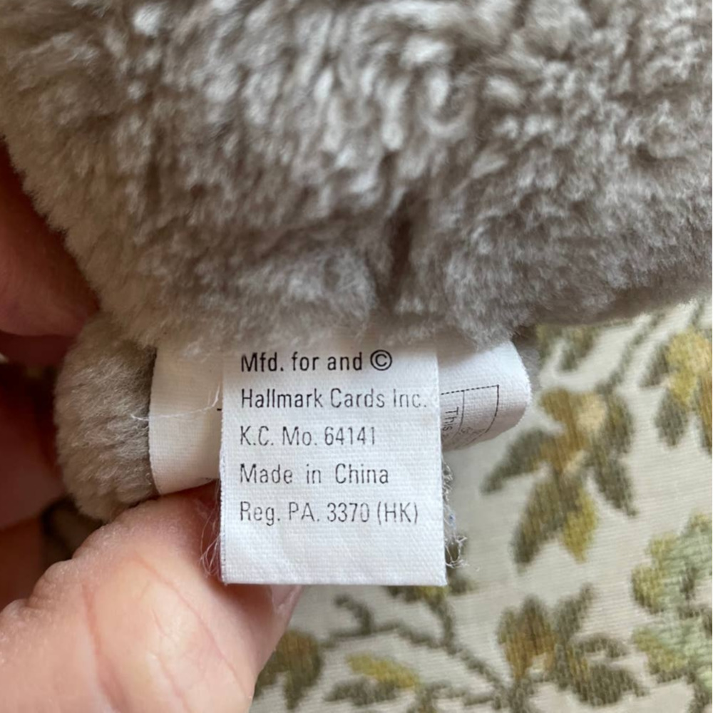 Vintage Hallmark Hugging Bunny - Picture 12 of 15